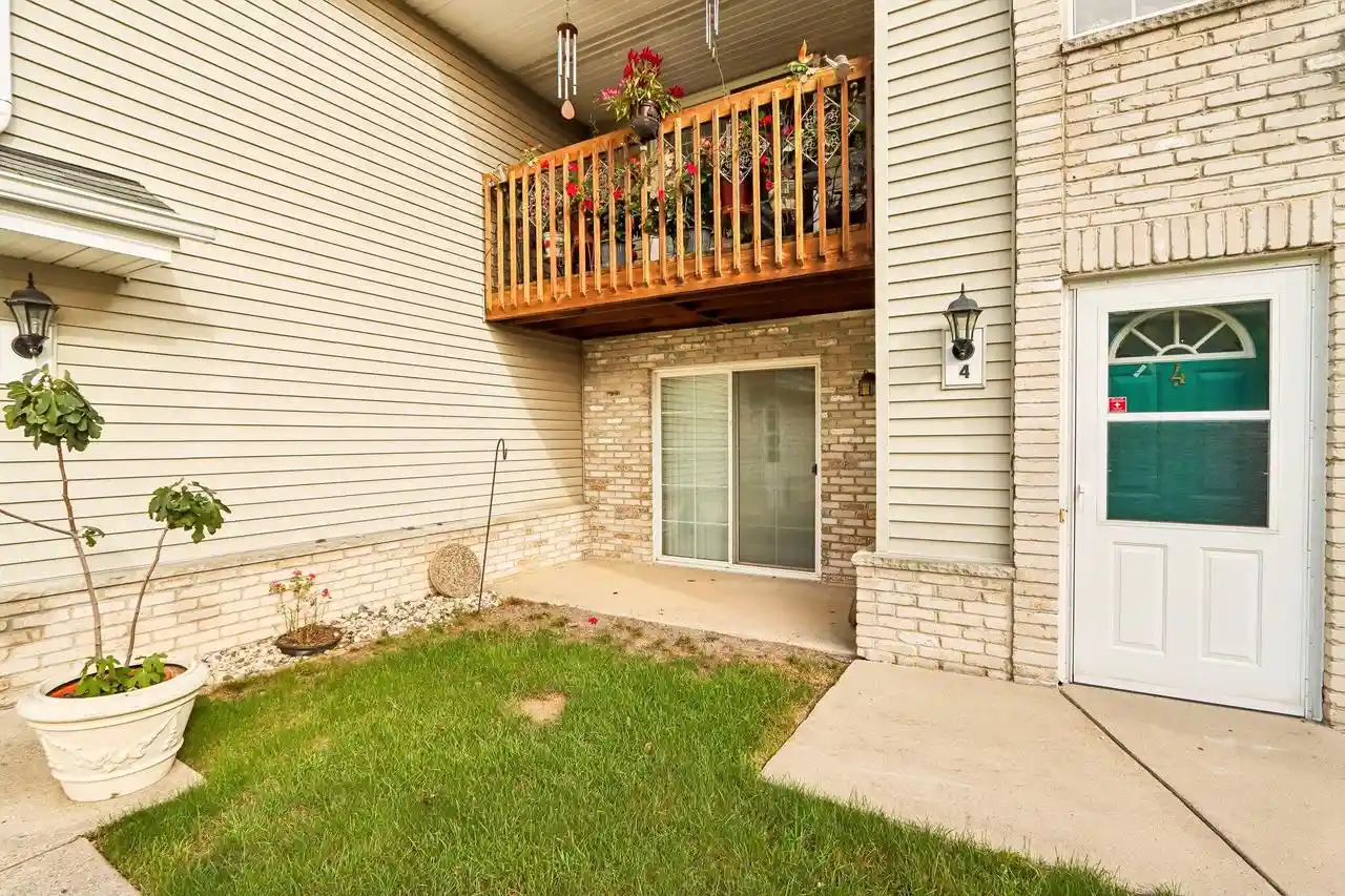 6155-s-creekside-dr-4-cudahy-wi-53110/hzid_30a05379