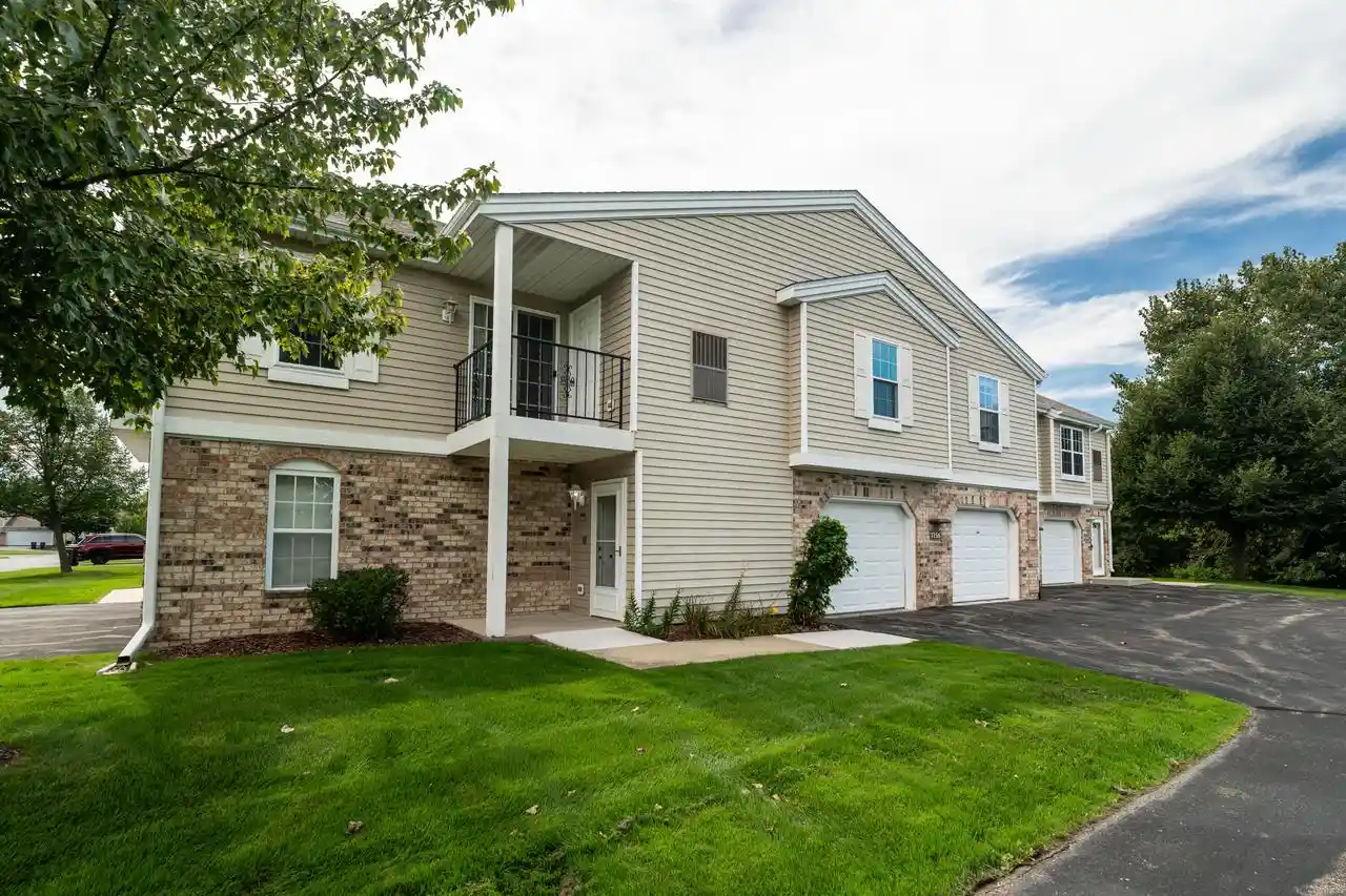 1156-n-sunnyslope-dr-206-mount-pleasant-wi-53406/hzid_b22bd92e