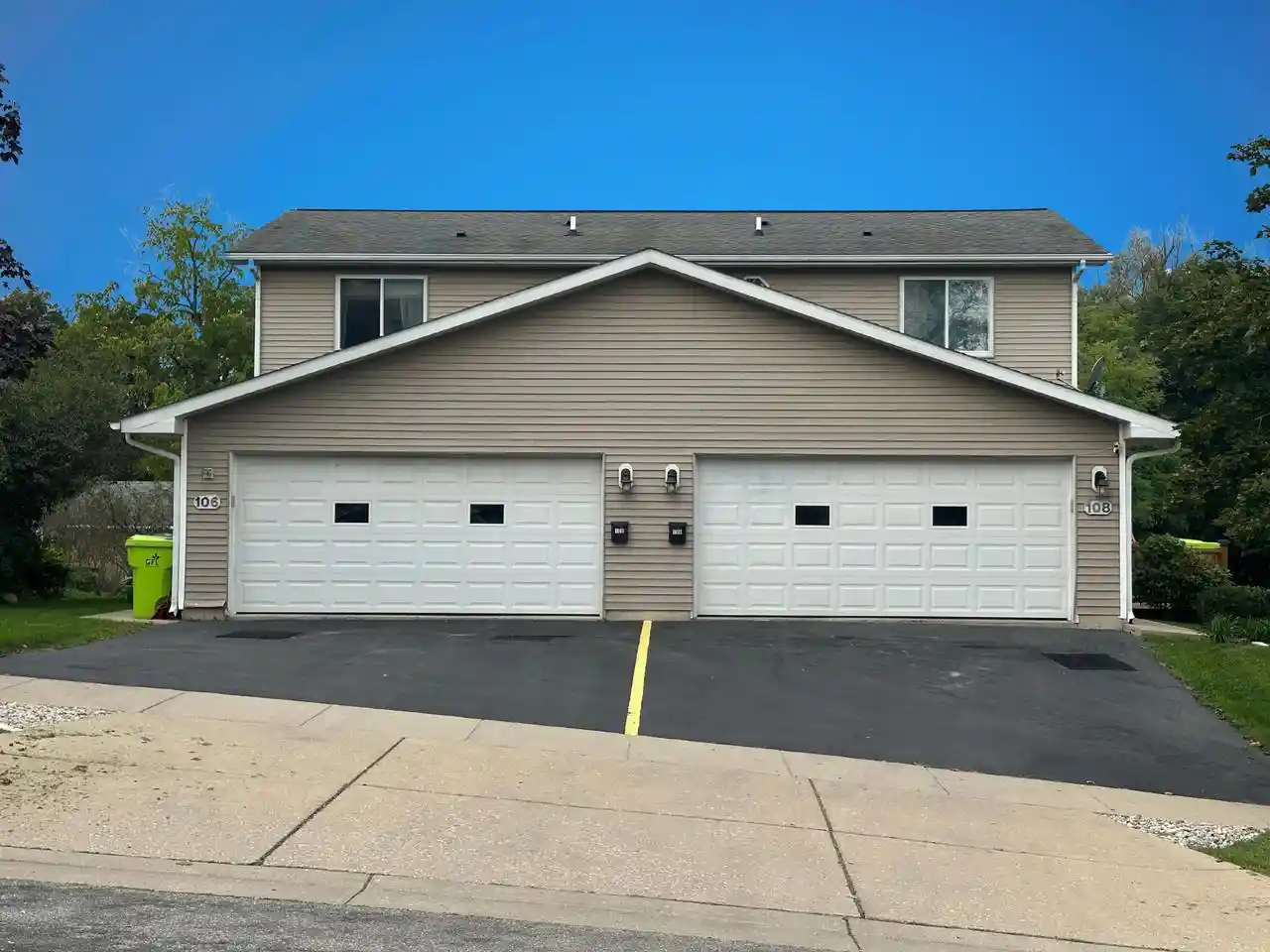 106-108-n-terrace-st-delavan-wi-53115/hzid_c97bd64c