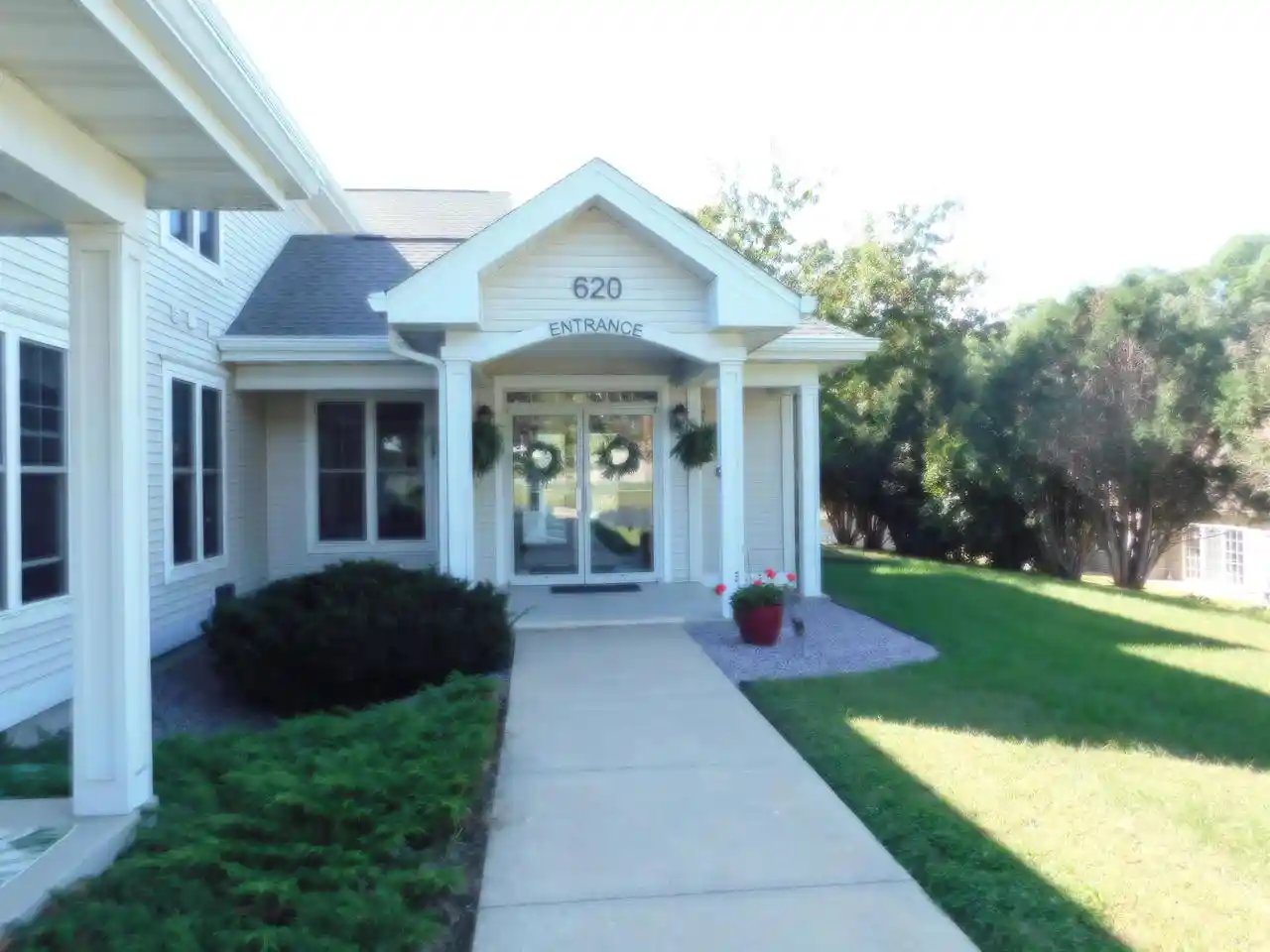 620-cedar-st-206-richland-center-wi-53581/hzid_0ad5d744