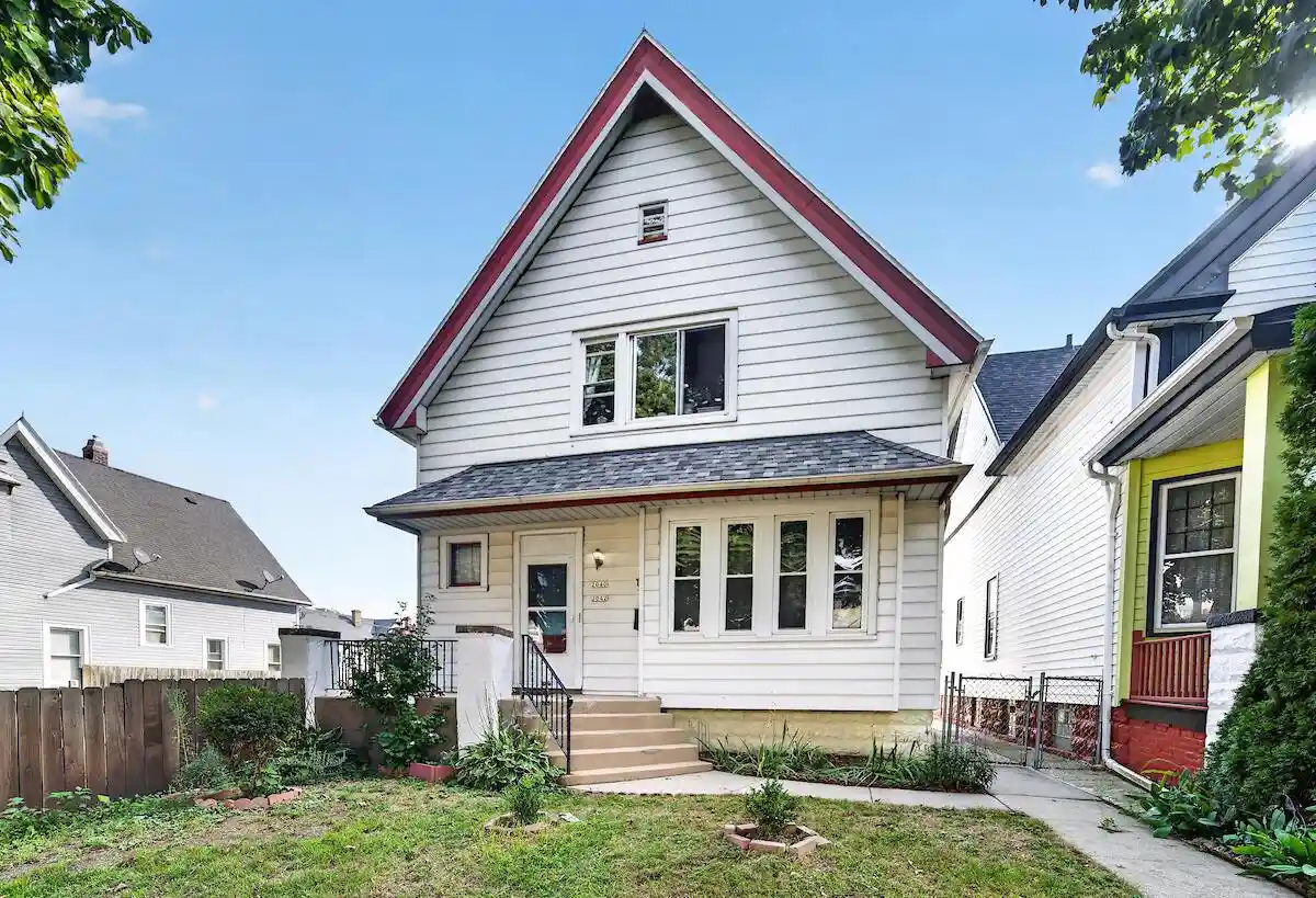 2040-s-28th-street-2042-milwaukee-wi-53215/hzid_7aa62511