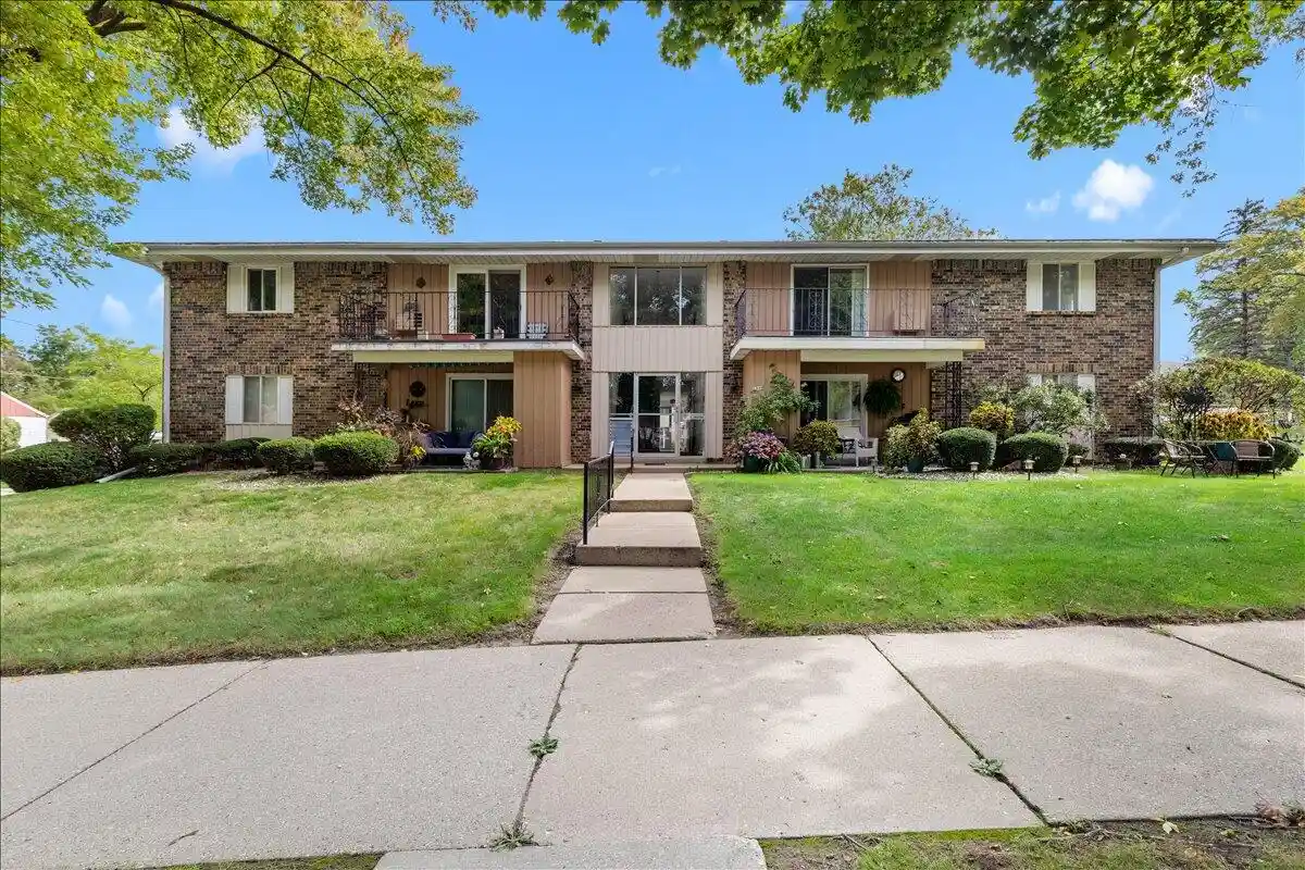 3408-s-taylor-ave-5-milwaukee-wi-53207/hzid_d3aff25c