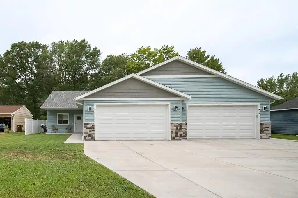 816-10th-street-1-2-altoona-wi-54720/hzid_0c77098b