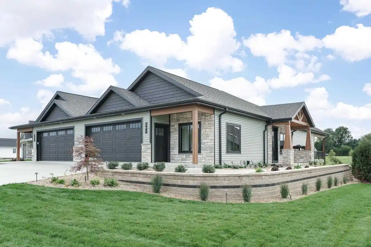 341-ridge-view-dr-17-milton-wi-53563/hzid_9a34d68f