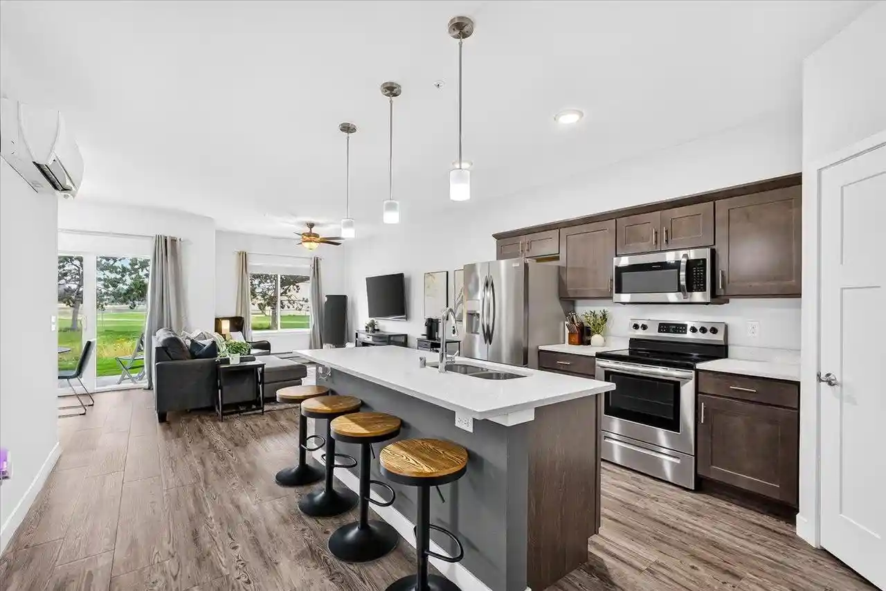 4910-innovation-dr-105-deforest-wi-53532/hzid_854c2827