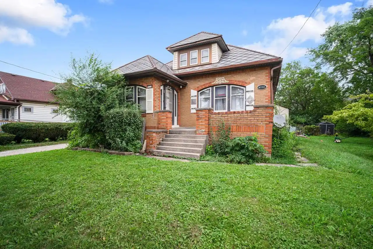 8734-w-fond-du-lac-ave-8738-milwaukee-wi-53225/hzid_c0447083