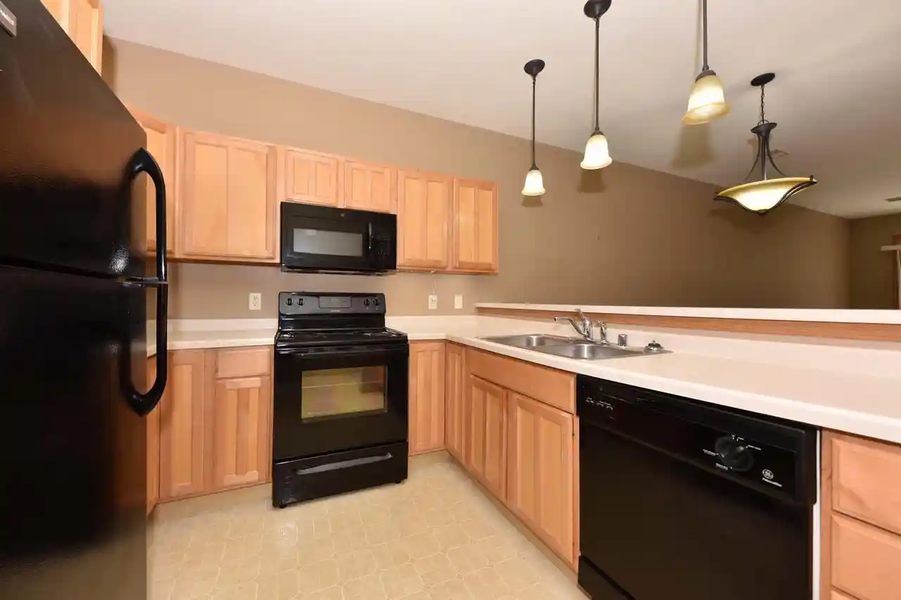 2074-pine-ridge-ct-g-grafton-wi-53024/hzid_5df8a63b