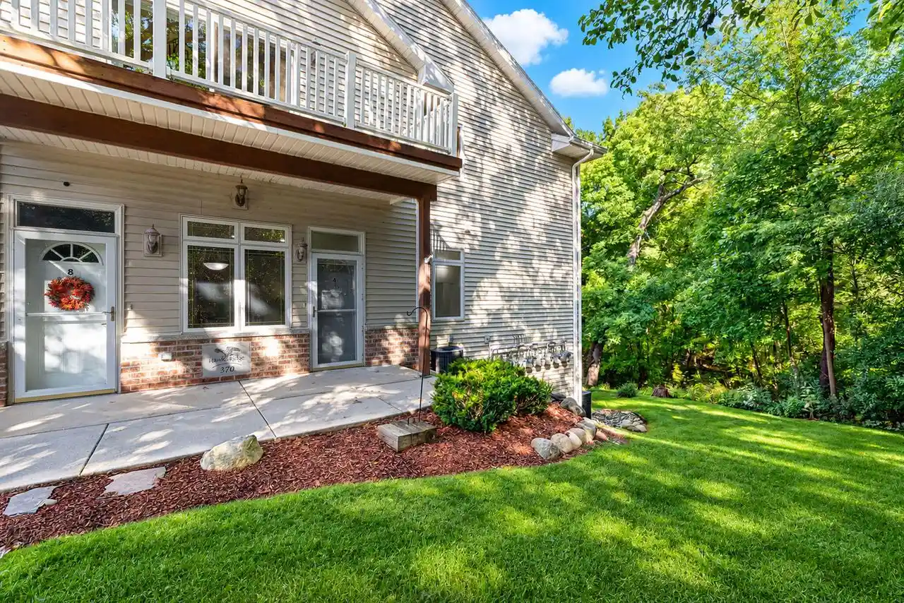 370-e-veterans-way-4-mukwonago-wi-53149/hzid_2339171e