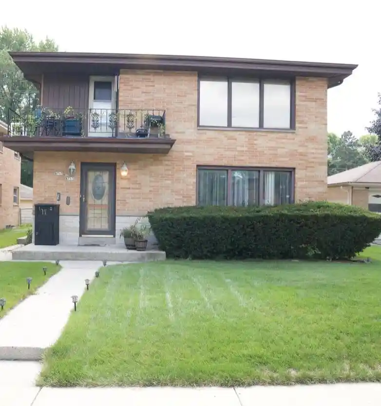 8713-8715-w-appleton-ave-milwaukee-wi-53225/hzid_fc6bd17b
