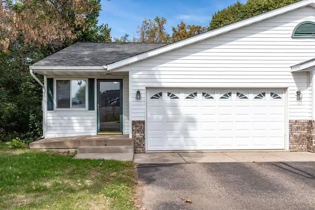 381-red-cedar-st-1-menomonie-wi-54751/hzid_f4f1bff8