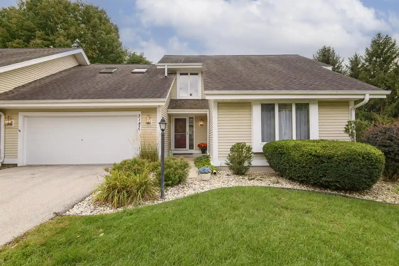 3147-madison-st-waukesha-wi-53188/hzid_c34c3edc