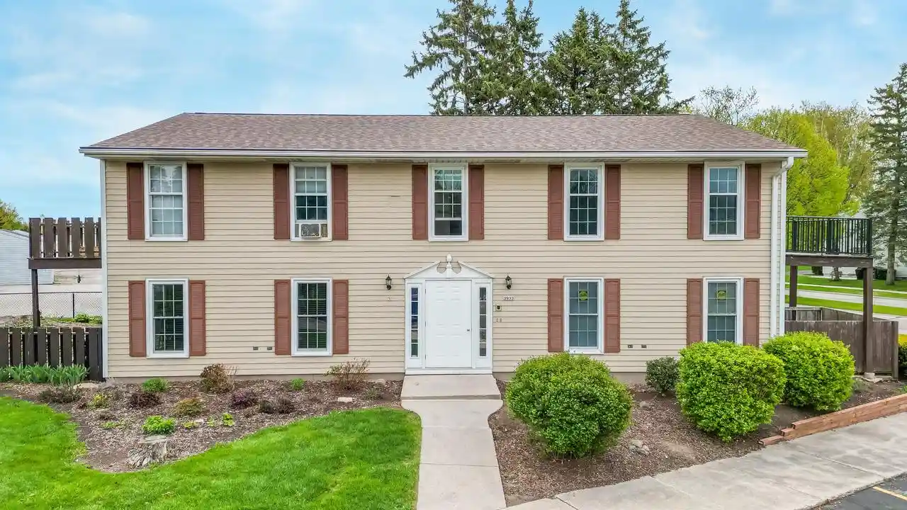 3933-country-pl-a-sheboygan-wi-53081/hzid_0f2aabf2