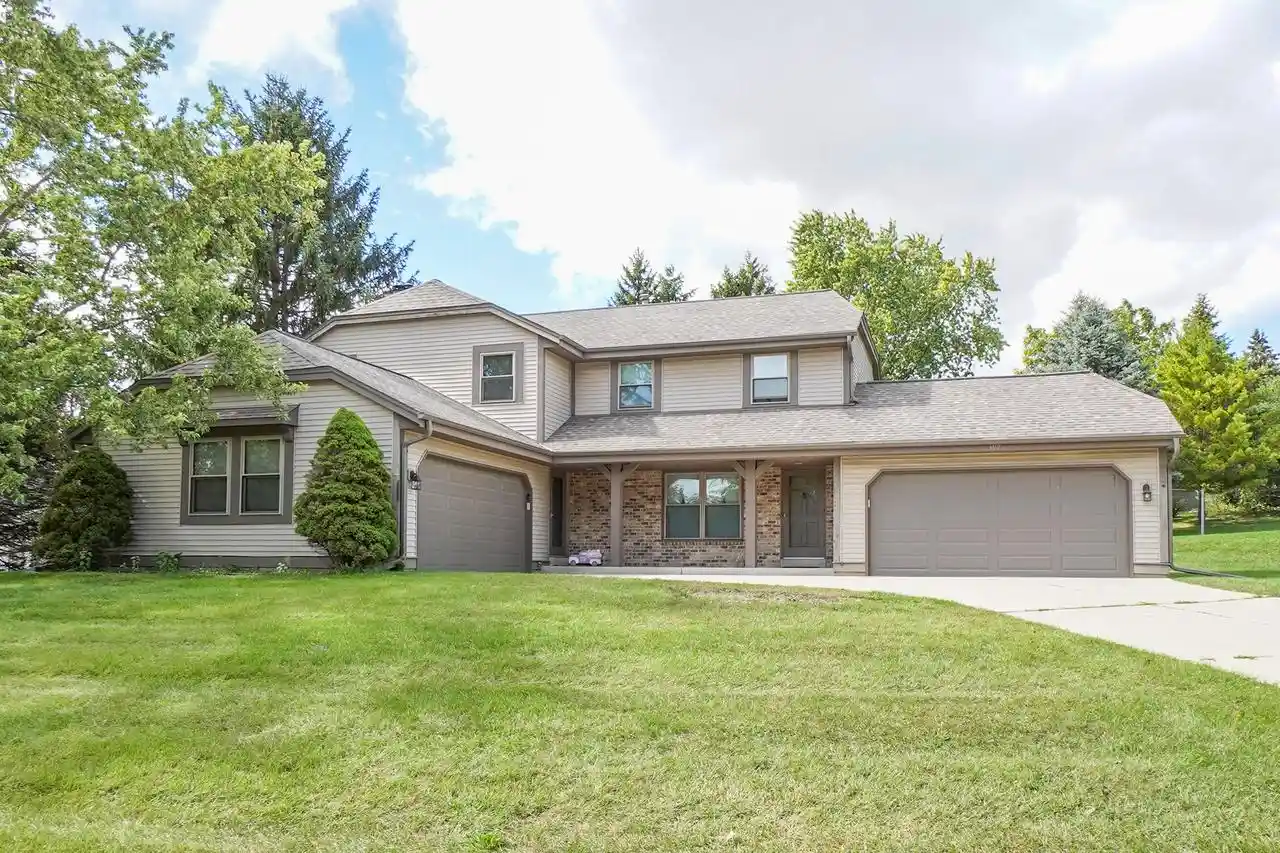 399-willow-grv-dr-397-pewaukee-wi-53072/hzid_b68620bd