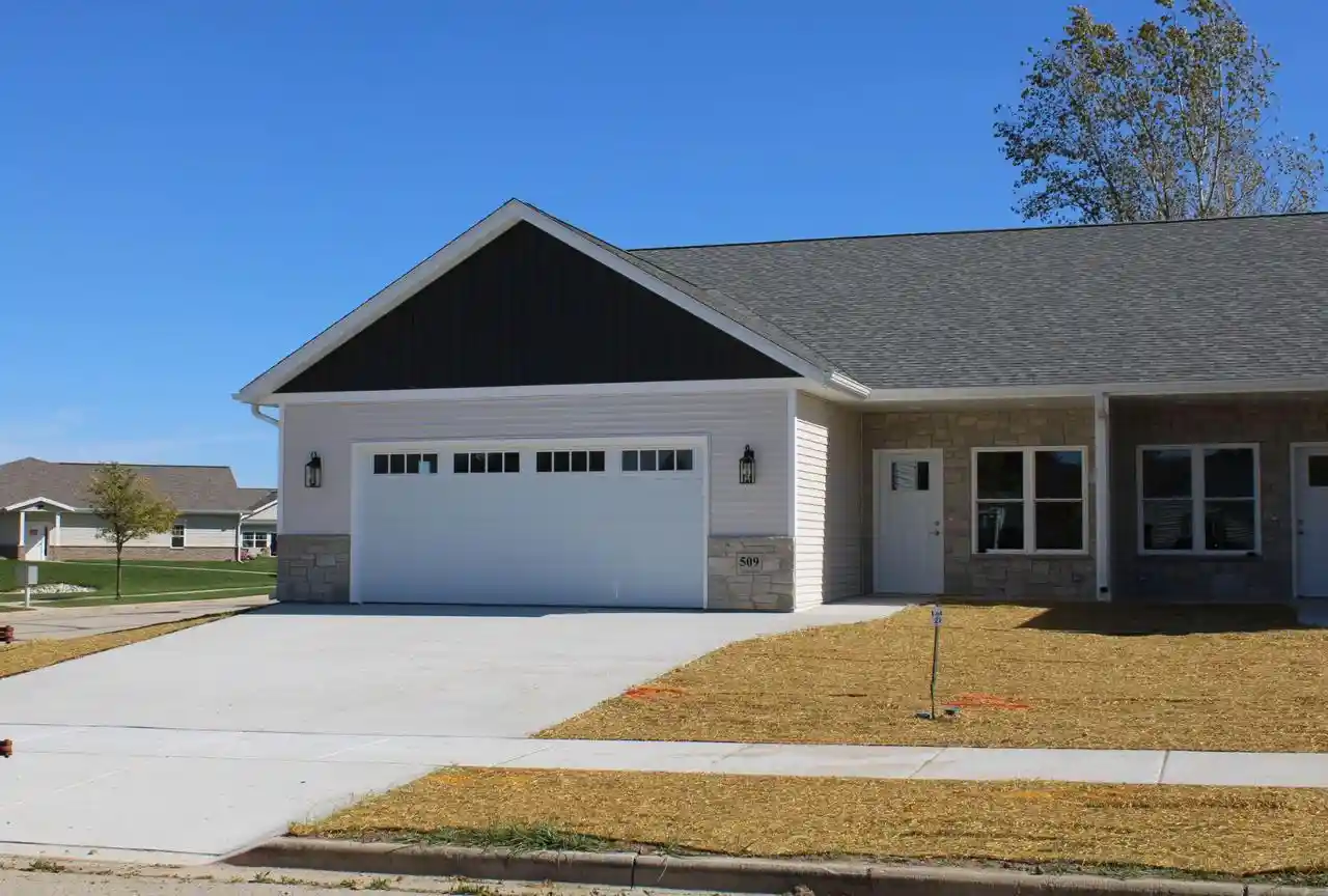 509-emerald-pt-point-16-kewaskum-wi-53040/hzid_deeb1aa9
