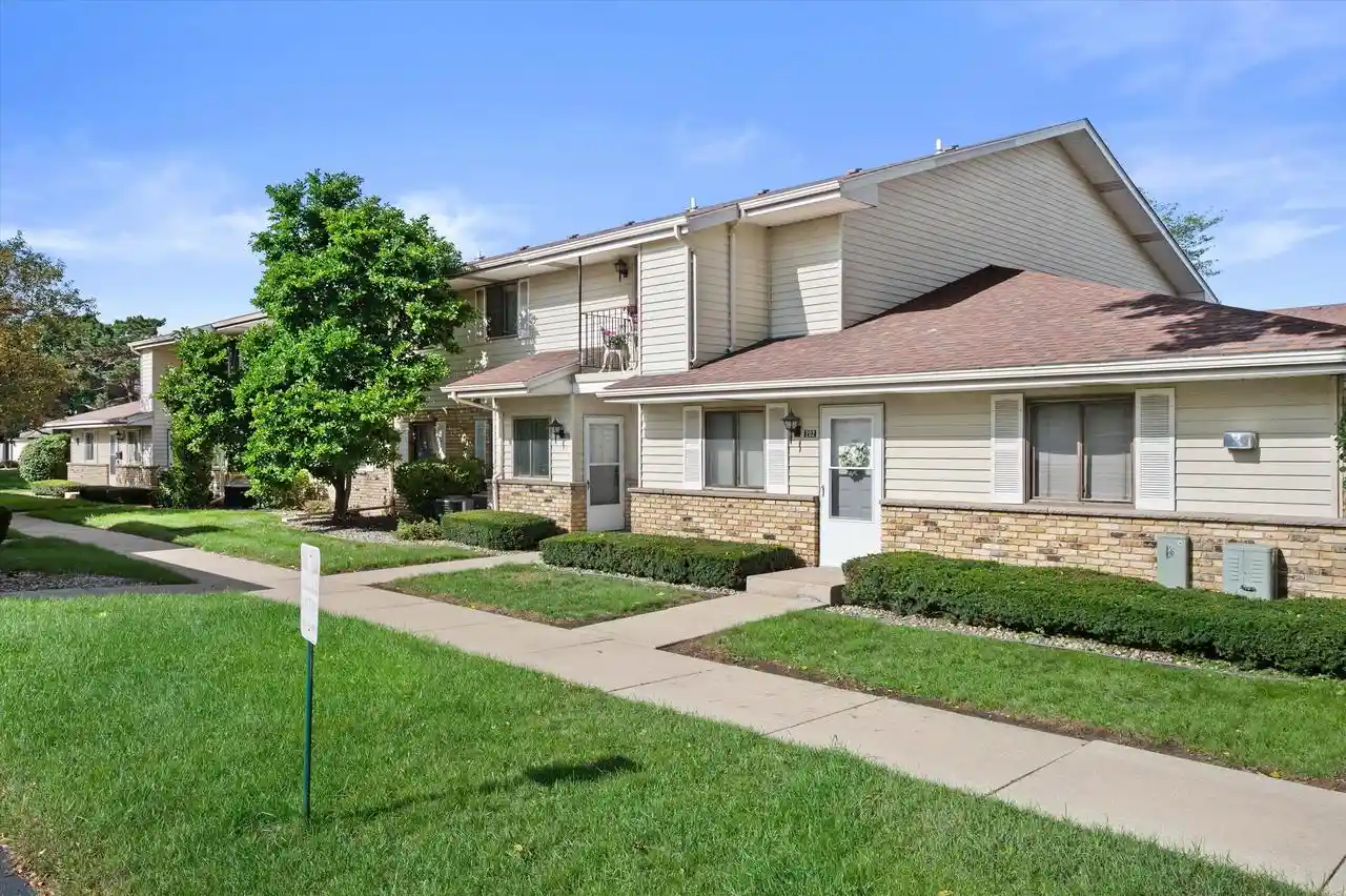 7120-mariner-dr-mount-pleasant-wi-53406/hzid_f68dc5a2
