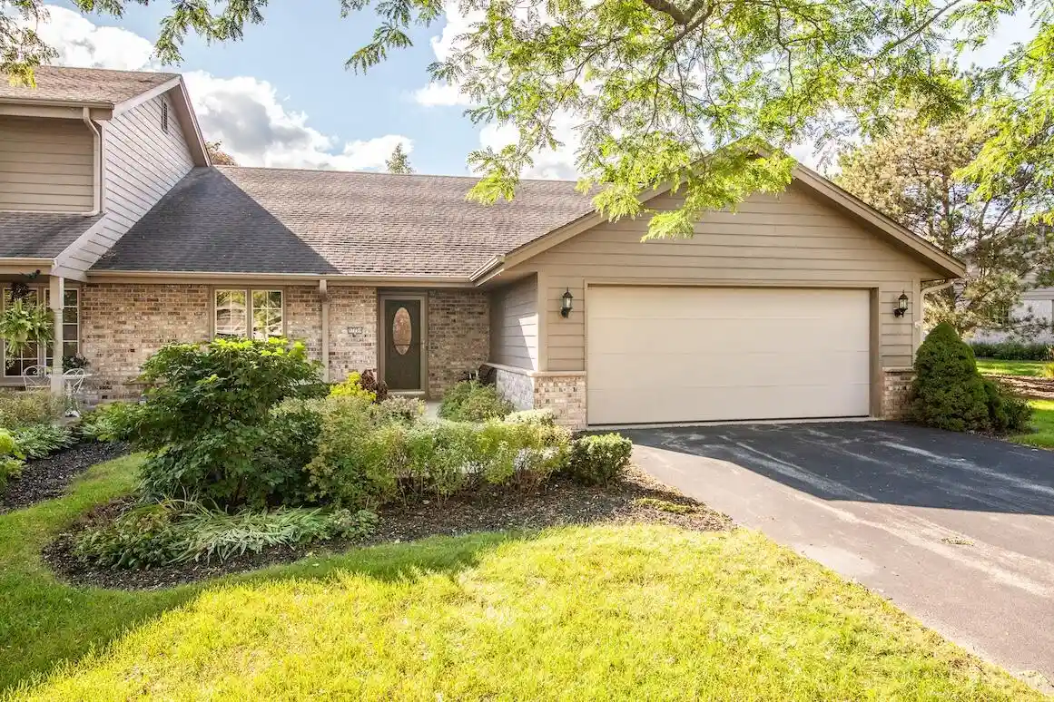 3775-yukon-rd-d-brookfield-wi-53045/hzid_32a9e7a8