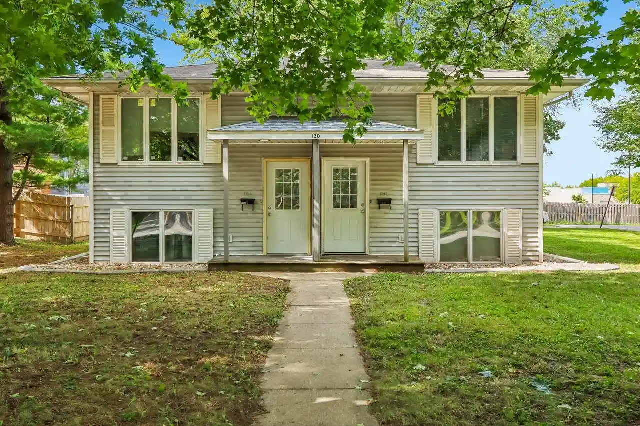 130-n-12th-place-whitewater-wi-53190/hzid_c84b625a