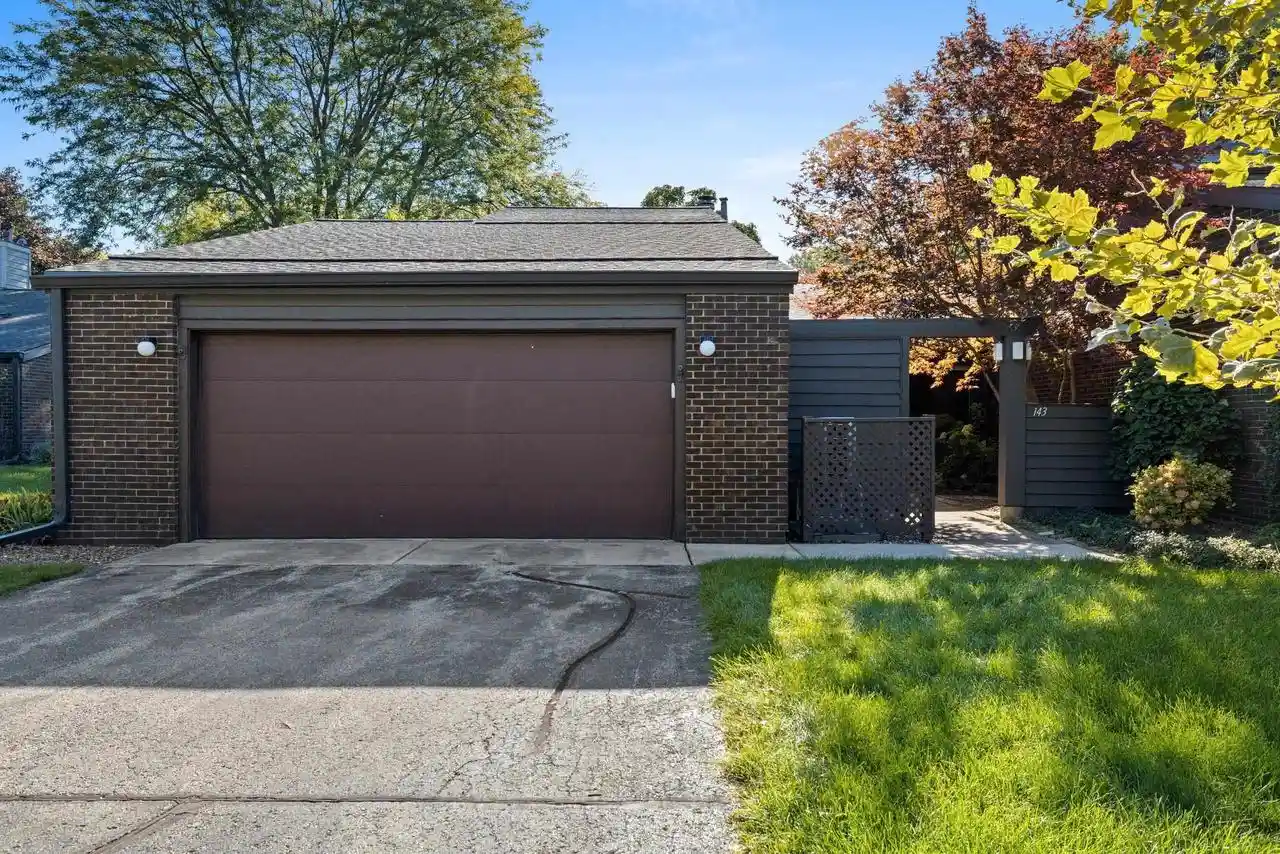 143-webster-hts-dr-green-bay-wi-54301/hzid_927669d6