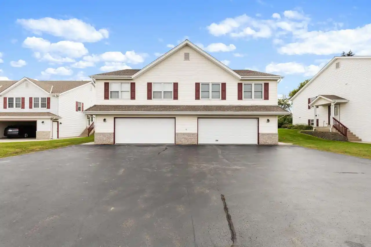 207-nicholson-ave-south-milwaukee-wi-53172/hzid_e5503861
