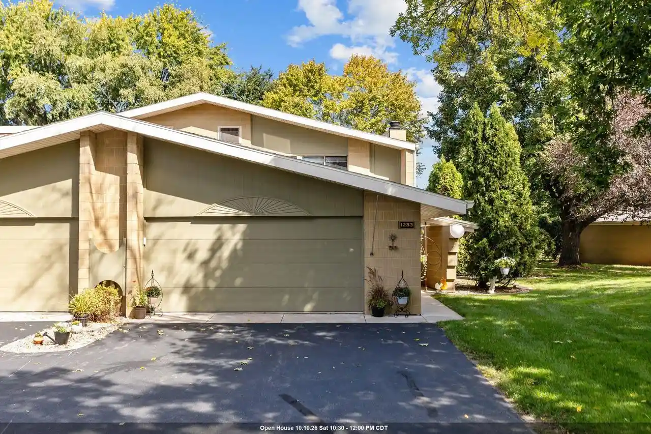 1233-w-nicolet-cercle-appleton-wi-54914/hzid_91bbf3db