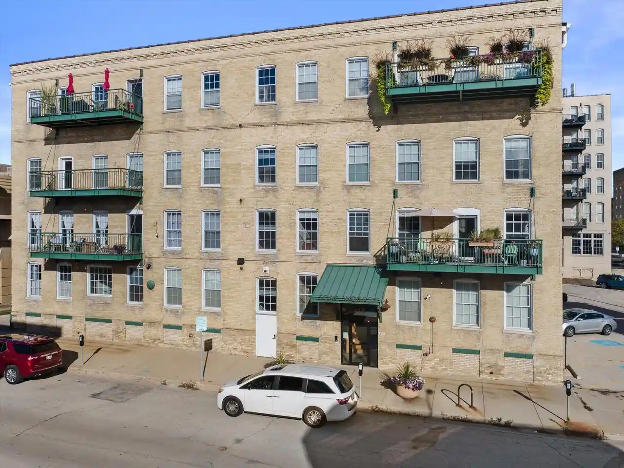 418-n-3rd-street-260-milwaukee-wi-53203/hzid_ab4c1252
