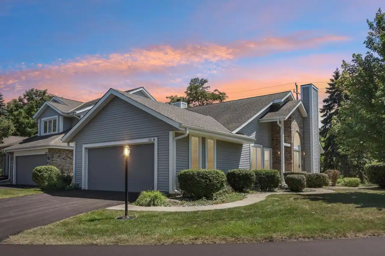 101-e-sutton-pl-a-waukesha-wi-53188/hzid_e6ae3f2e