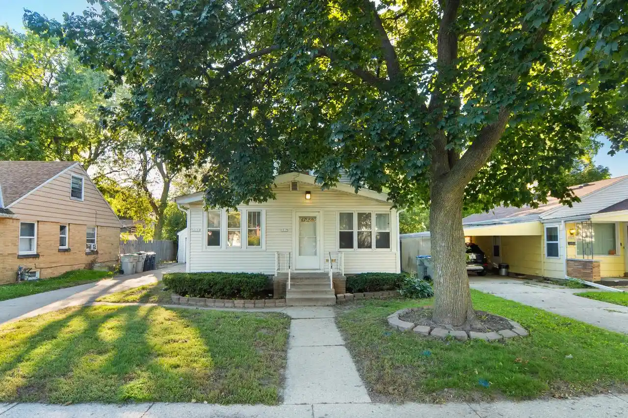 5827-n-40-street-5827a-milwaukee-wi-53209/hzid_03d65aaa