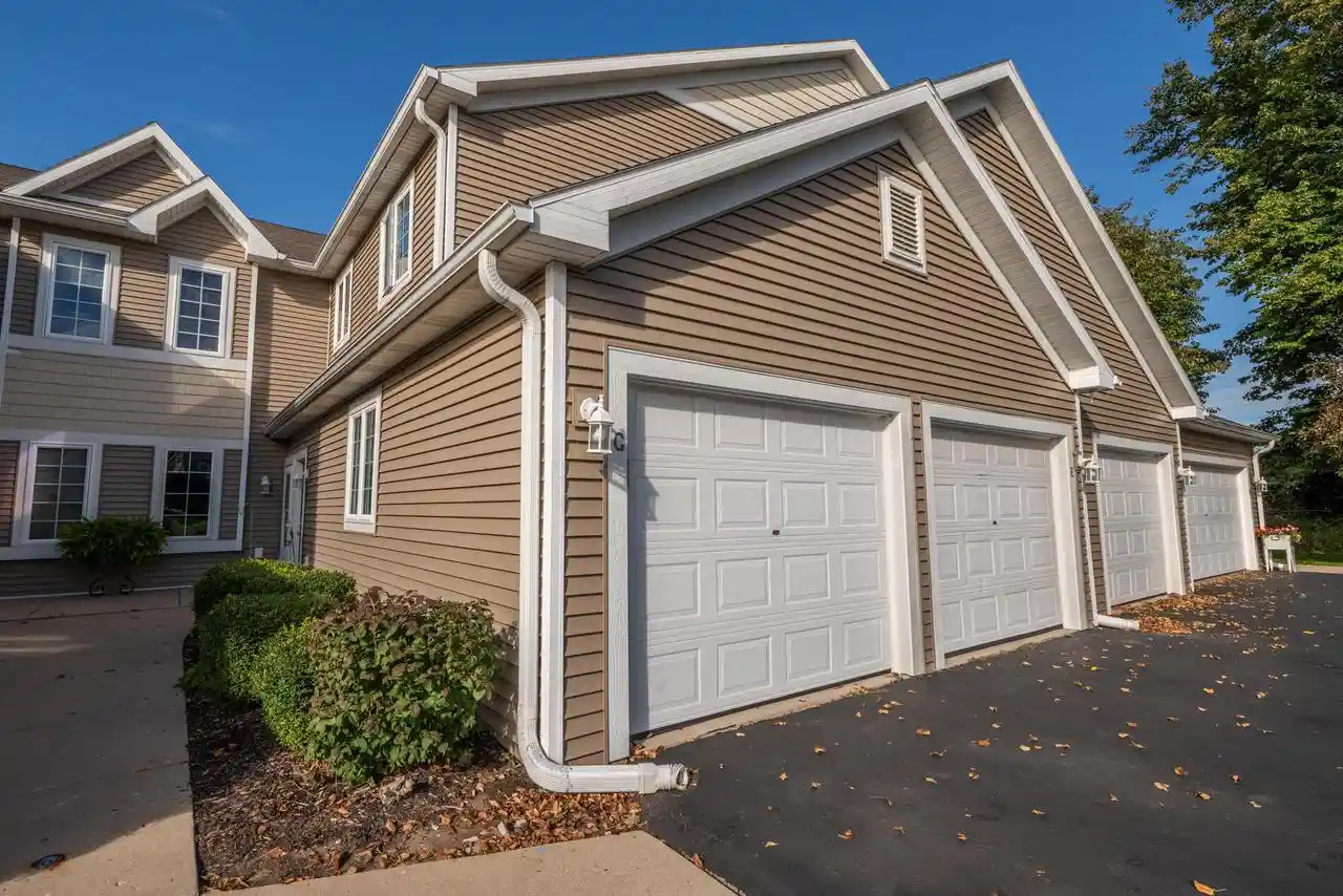 772-bridlewood-dr-5103e-hartford-wi-53027/hzid_ac86b247