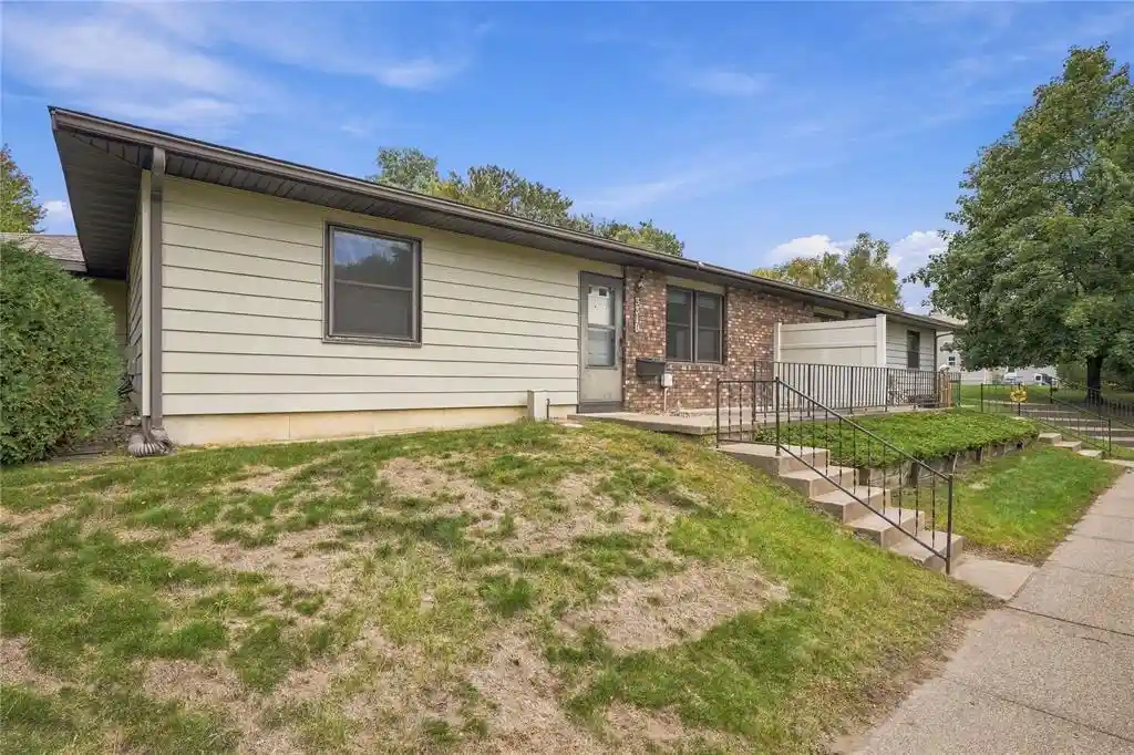 3319-garner-st-eau-claire-wi-54701/hzid_f3c8e667