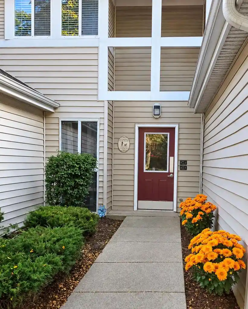 815-w-puetz-rd-oak-creek-wi-53154/hzid_901813c6