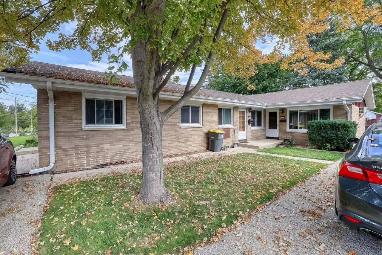 221-spring-st-223-225-waukesha-wi-53188/hzid_fcb11d8d