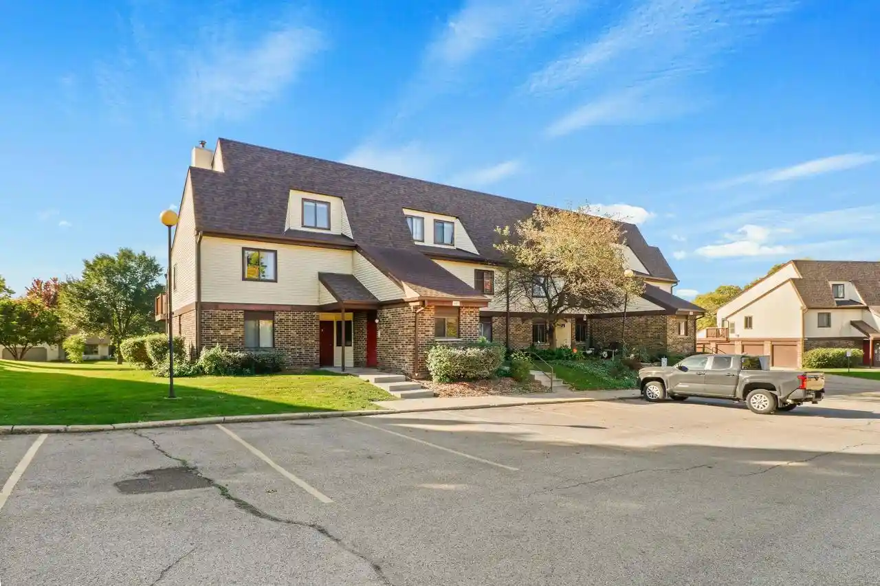 1027-sunnyvale-ln-b-madison-wi-53713/hzid_92e6d412