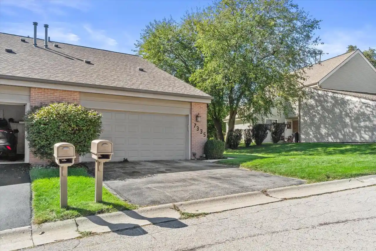 7335-s-delaine-dr-oak-creek-wi-53154/hzid_5070601f