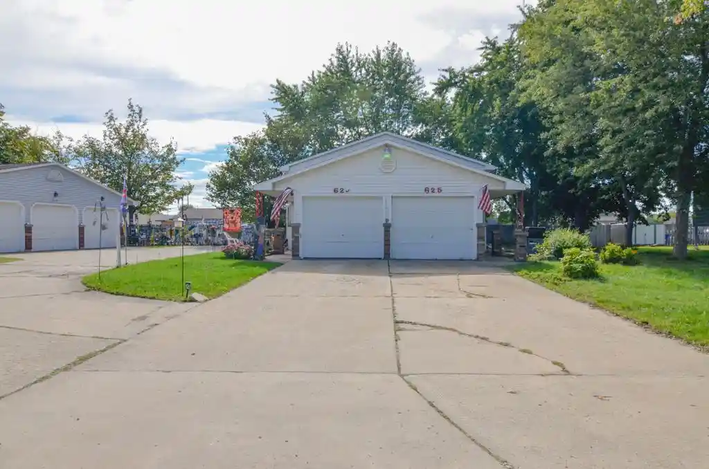 623-victoria-ct-green-bay-wi-54302/hzid_304a4a4d