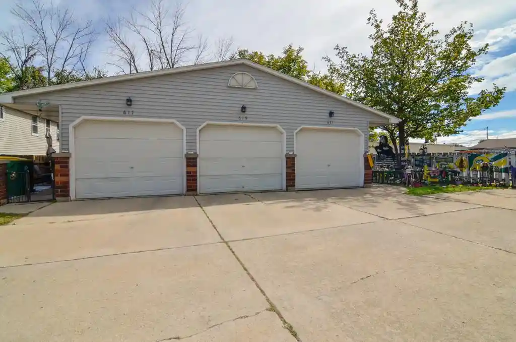 617-victoria-ct-green-bay-wi-54302/hzid_c88fd8a8