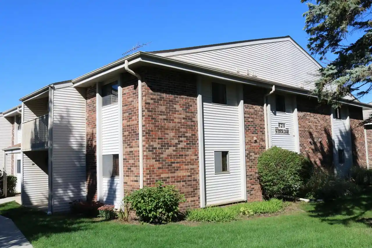629-westridge-dr-6-west-bend-wi-53095/hzid_ce43b4f2