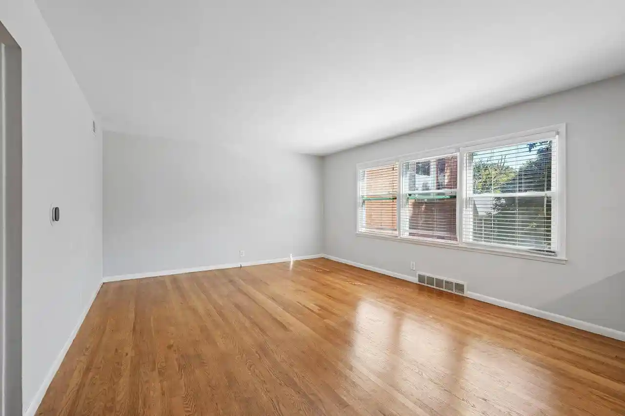 1335-e-randolph-ct-b-milwaukee-wi-53212/hzid_fcb916ac
