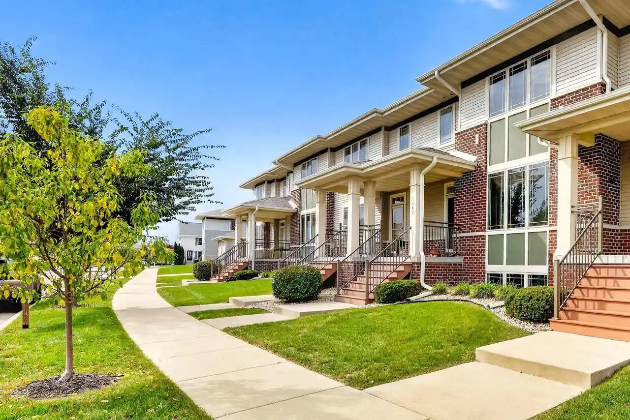1462-smithfield-dr-sun-prairie-wi-53590/hzid_ea63361c