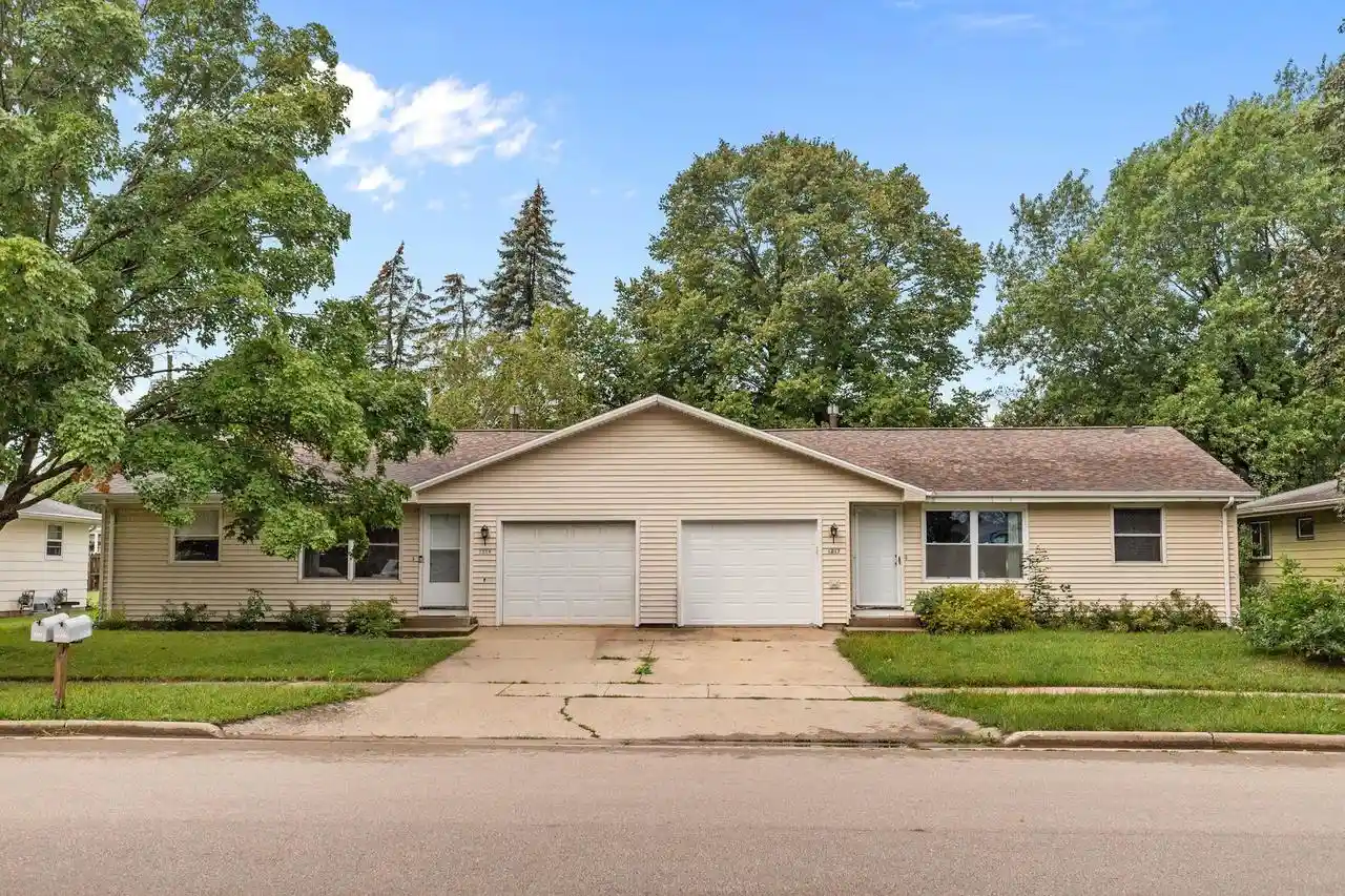 1217-meadow-ln-neenah-wi-54956/hzid_ef00ac40