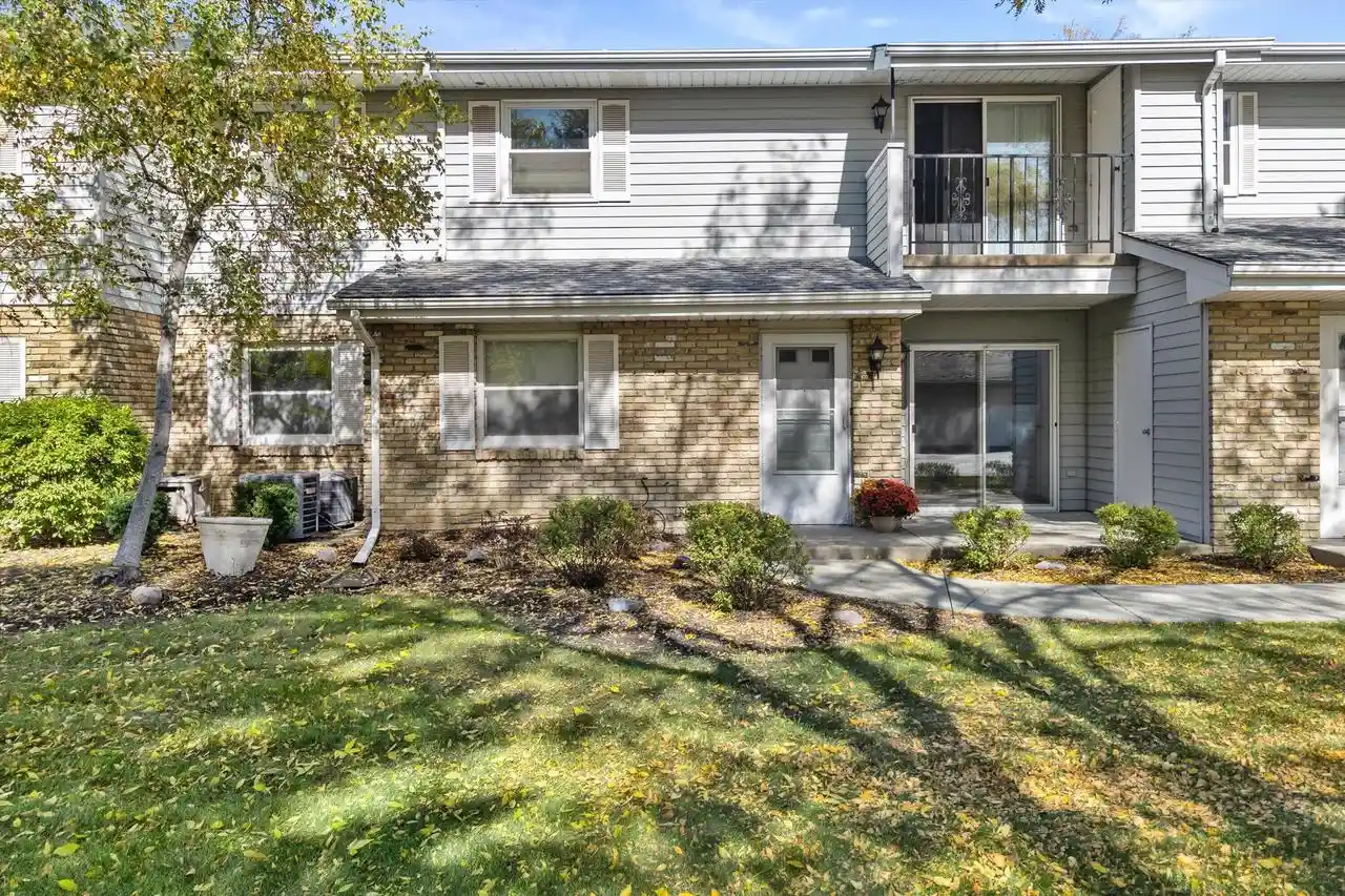 1041-prairie-dr-102-mount-pleasant-wi-53406/hzid_145c1ed8