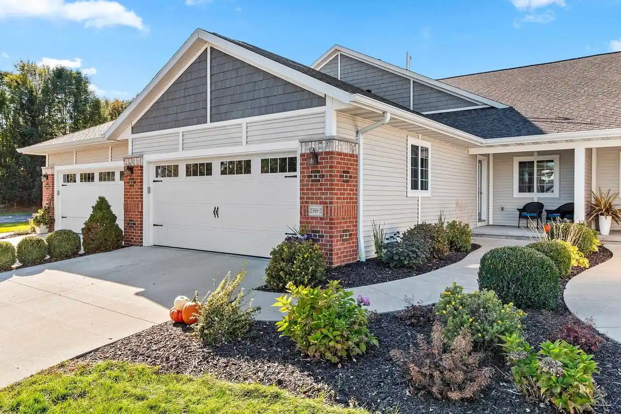 2580-bay-harbor-cir-2-green-bay-wi-54304/hzid_7582ee38