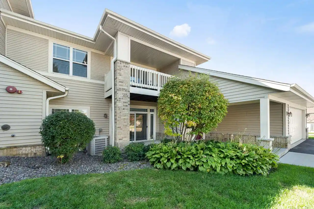 9313-s-cobblestone-way-h-franklin-wi-53132/hzid_2d7c6722