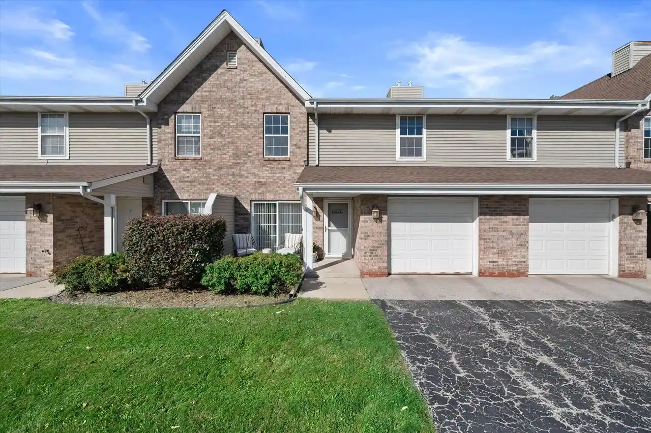 617-westfield-way-c-pewaukee-wi-53072/hzid_a9405b02