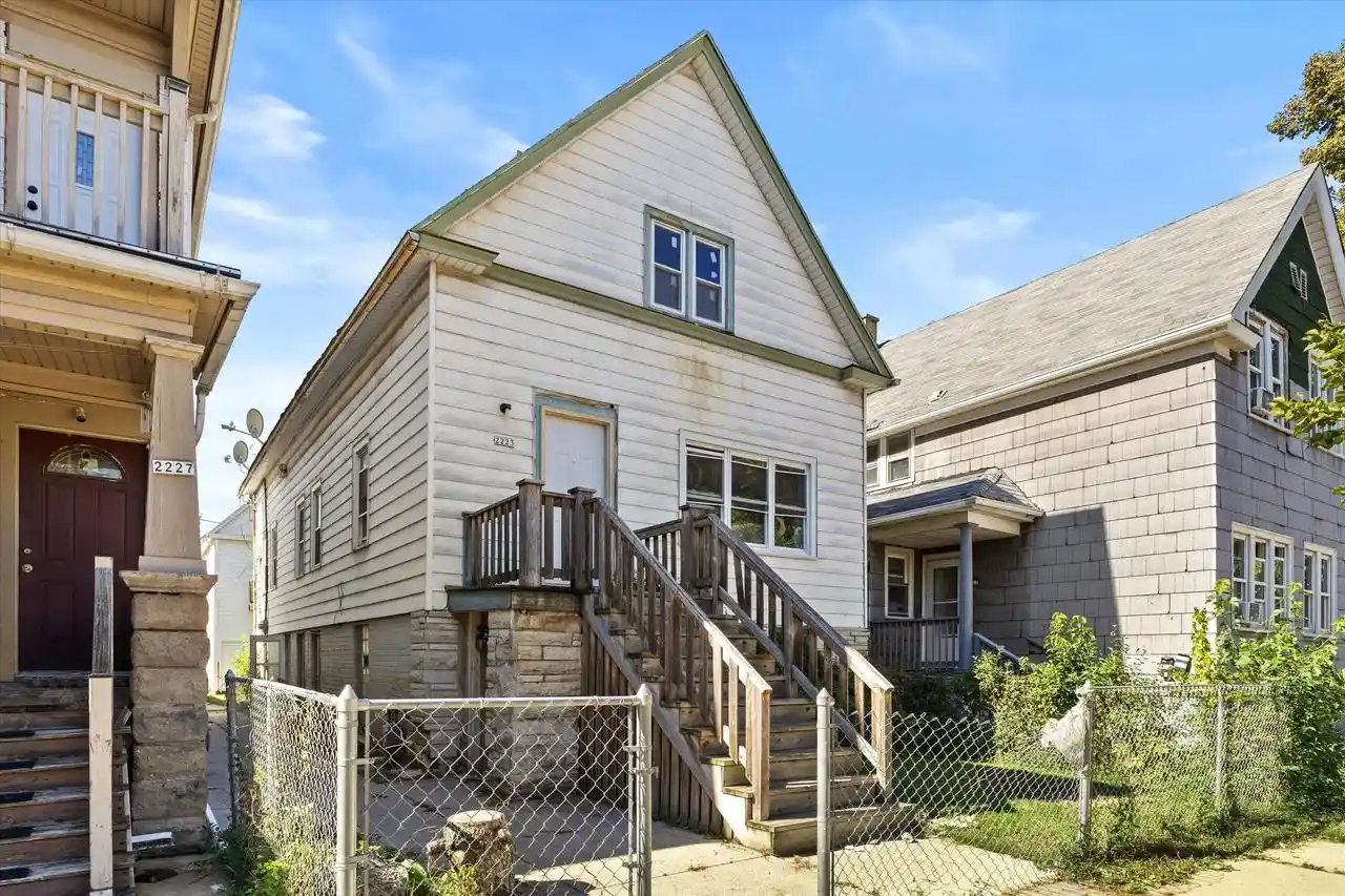 2223-s-19th-street-2225-milwaukee-wi-53215/hzid_ec809ad9