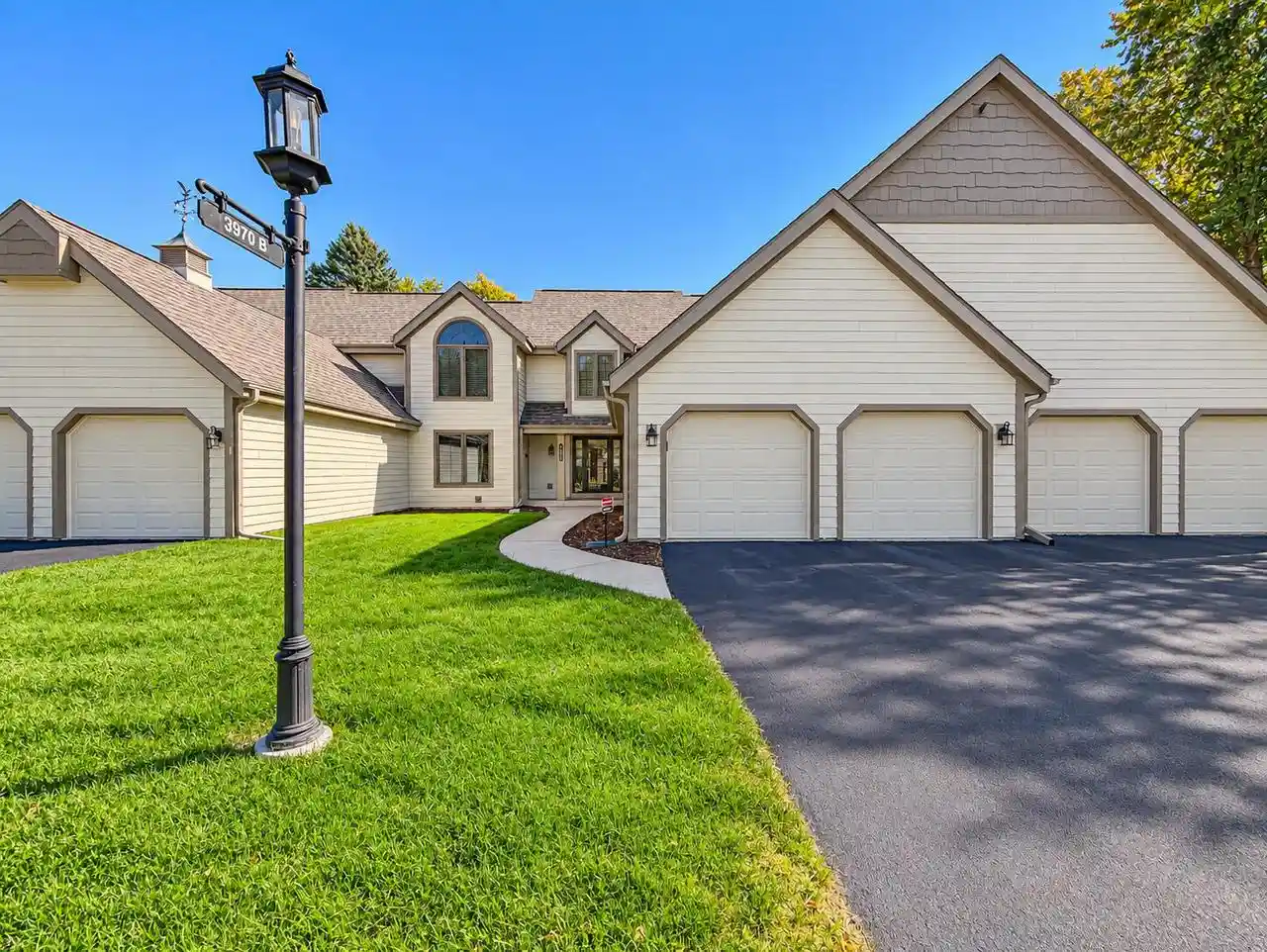 3970-st-andrew-ct-b-brookfield-wi-53045/hzid_1f53cc6a