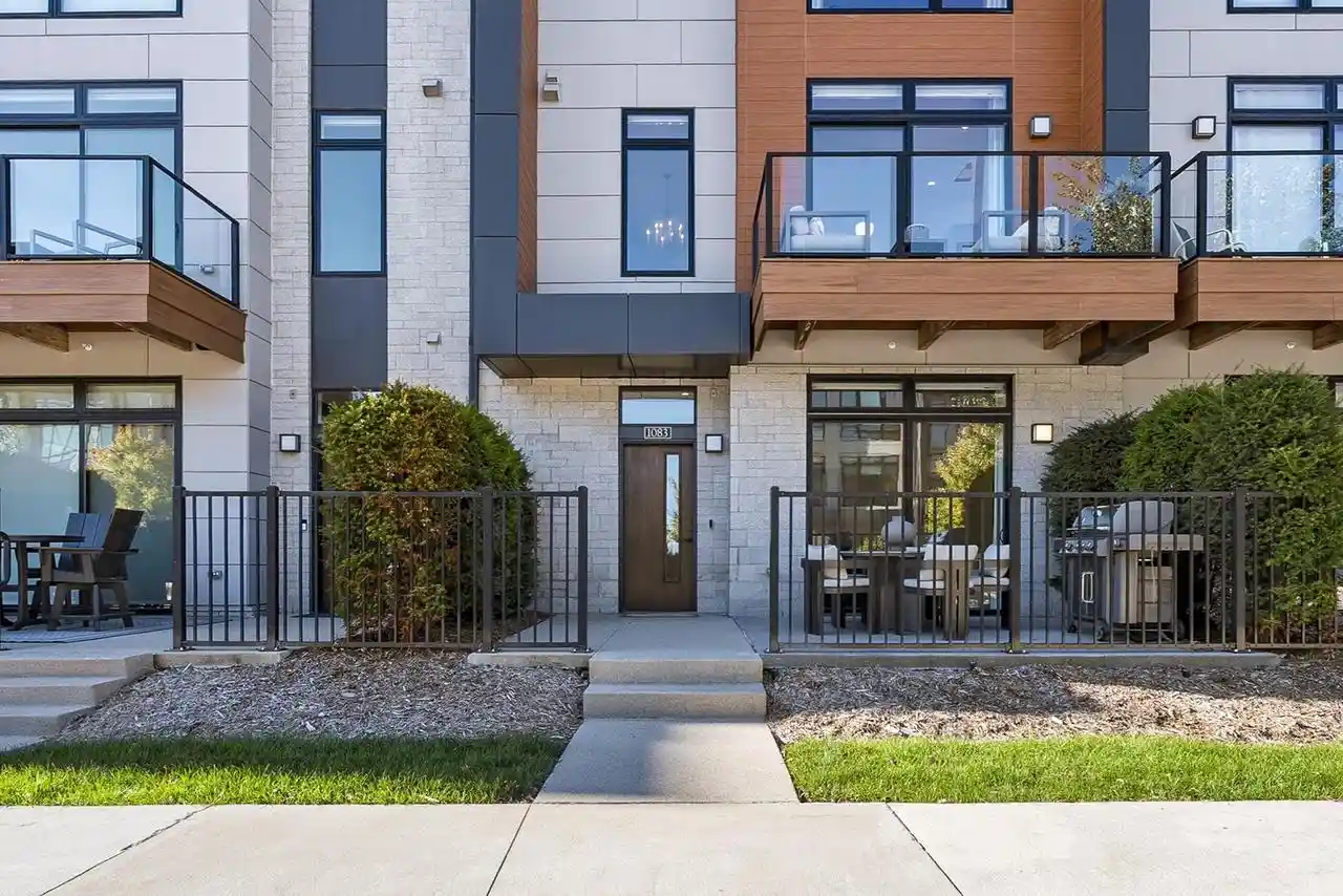 1083-brookwood-dr-green-bay-wi-54304/hzid_711be153