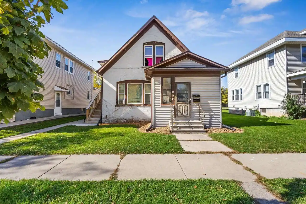 832-s-maple-ave-green-bay-wi-54304/hzid_667fd8ea