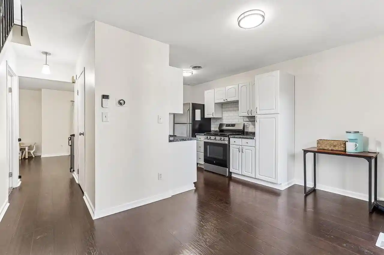 1411-w-edgerton-ave-n-milwaukee-wi-53221/hzid_0467a94f