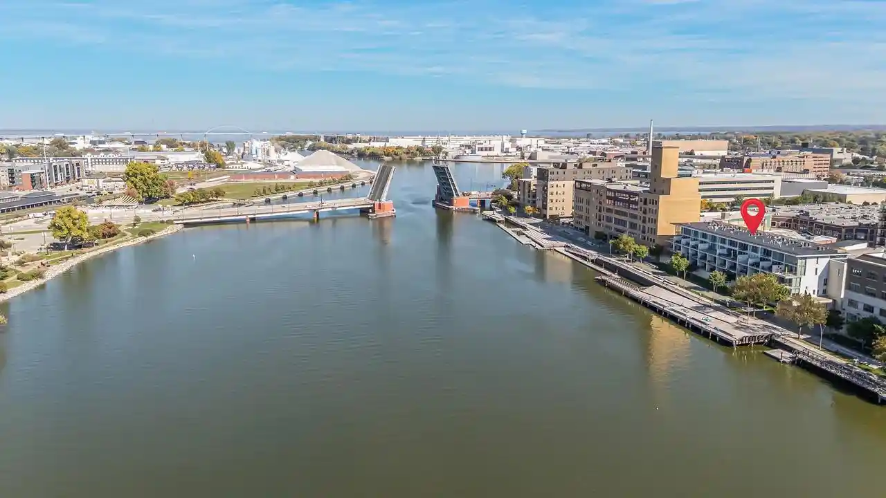 101-cherry-st-208-green-bay-wi-54301/hzid_089b9c45