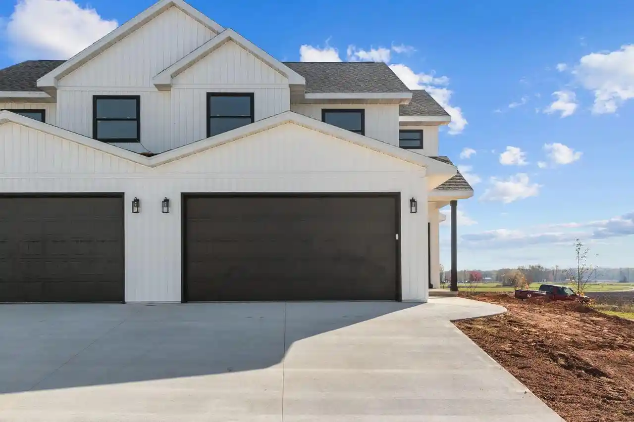 2614-northpoint-dr-new-london-wi-54961/hzid_59dbac84